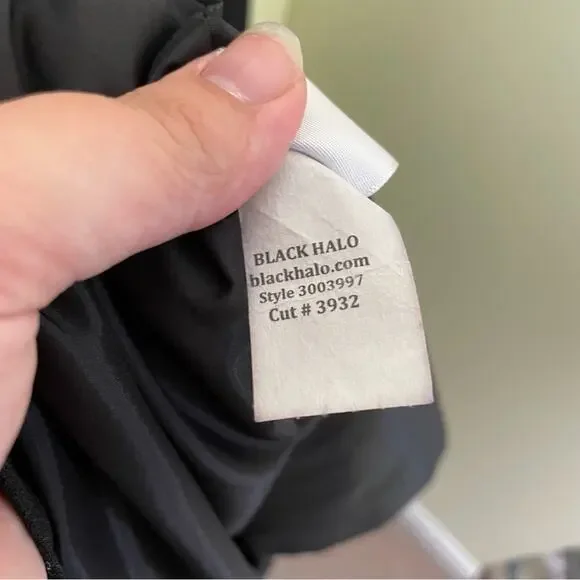 Black Halo Eve Wren V-Neck Peplum Gown in Black SIZE 4 - Picture 14 of 14